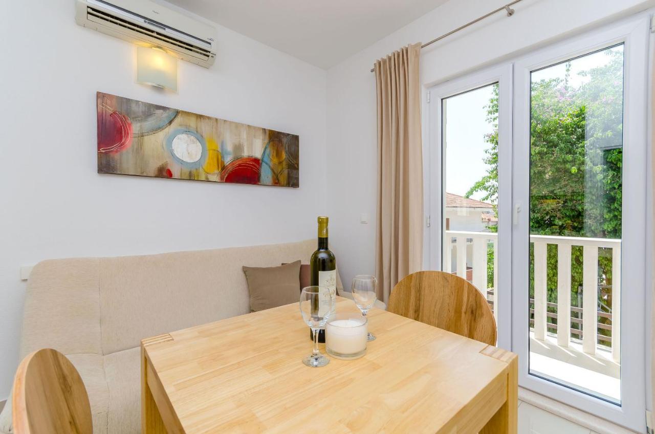Apartments And Room Maestral Trogir Zewnętrze zdjęcie