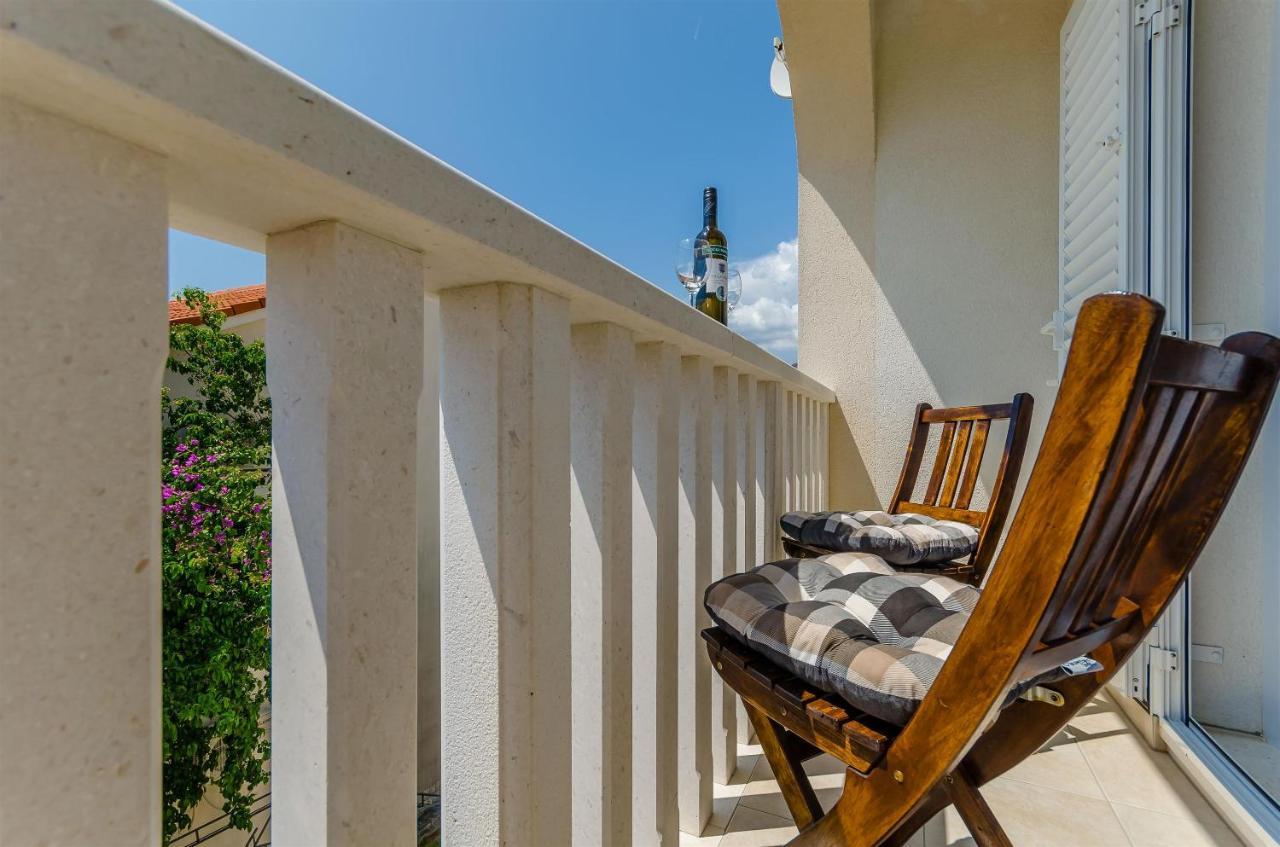 Apartments And Room Maestral Trogir Zewnętrze zdjęcie