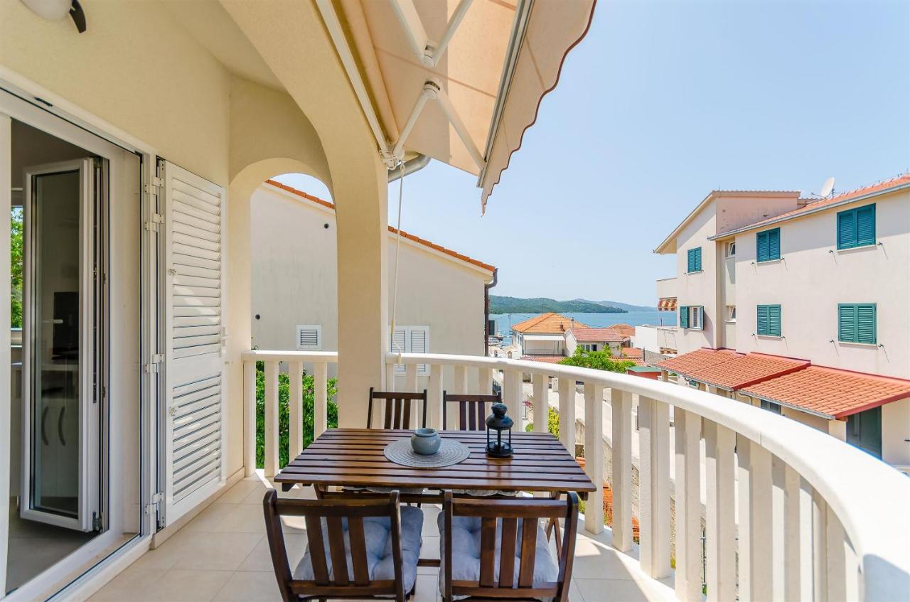 Apartments And Room Maestral Trogir Zewnętrze zdjęcie