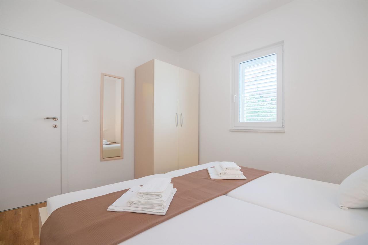 Apartments And Room Maestral Trogir Zewnętrze zdjęcie